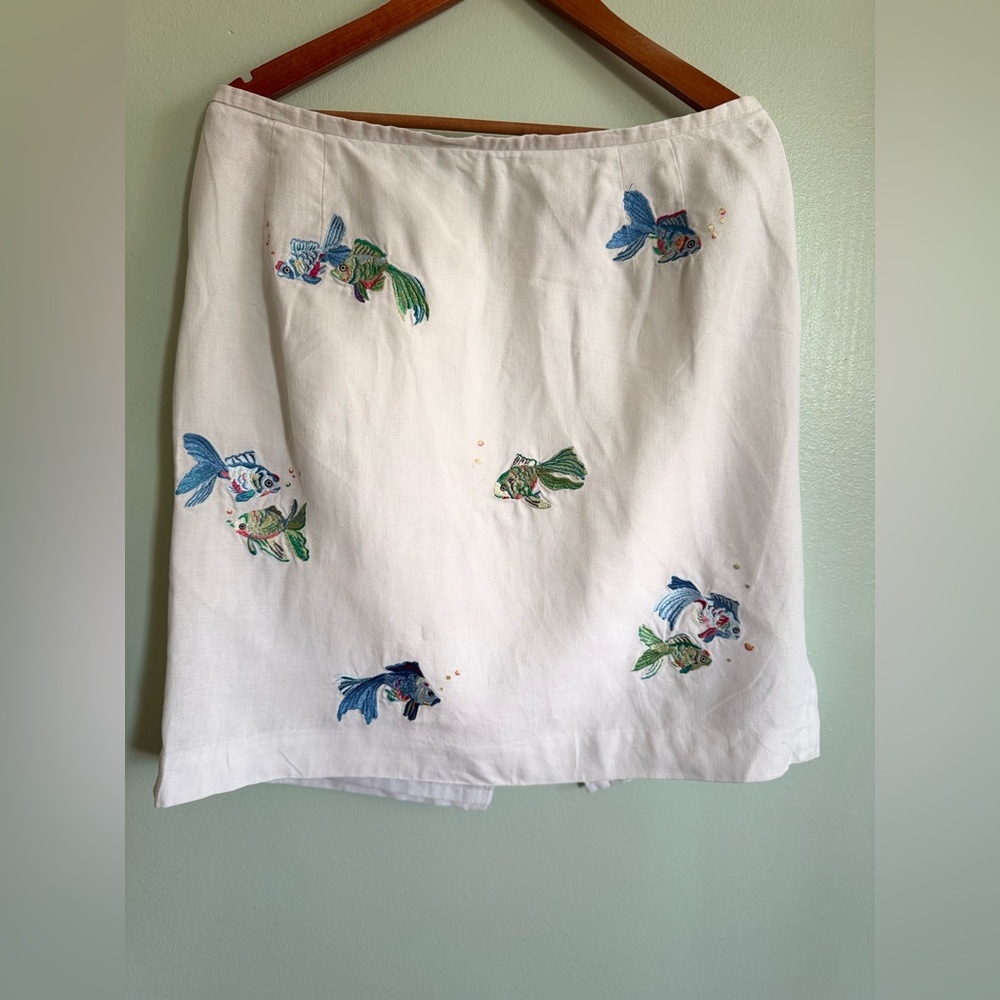 Talbots White Mini Skirt with Embroidered Colorful Fish